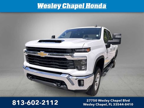Used 2025 Chevrolet Silverado 2500 LT w/ Convenience Package AWD/4WD image 1