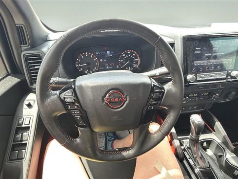 Used 2024 Nissan Frontier PRO-4X w/ Technology Package image 8