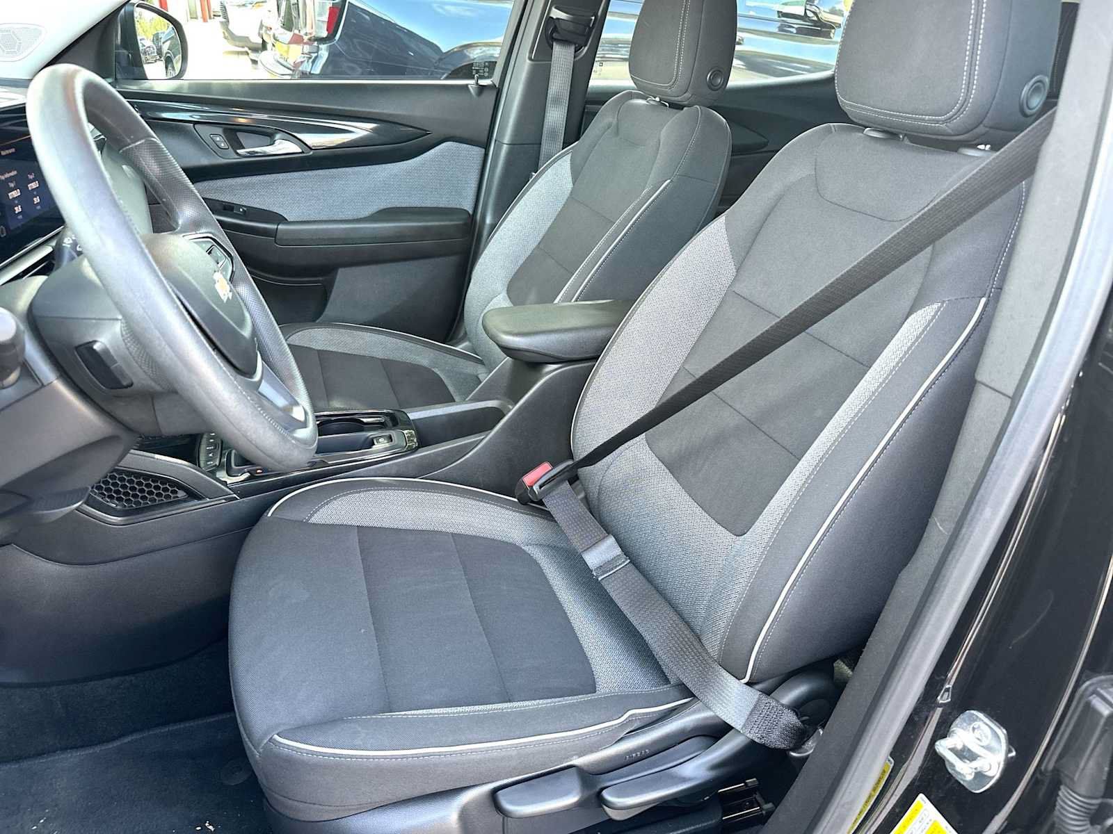 Used 2024 Chevrolet TrailBlazer LS FWD image 17
