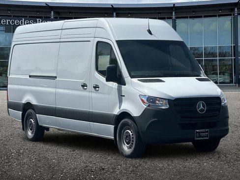New 2024 Mercedes-Benz eSprinter 170 Cargo image 2