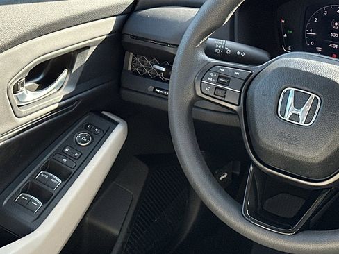 New 2025 Honda Accord SE image 18