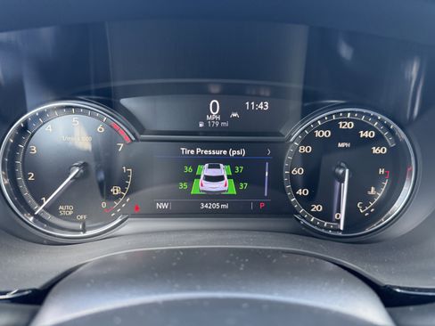 Used 2021 Cadillac XT5 Luxury image 30