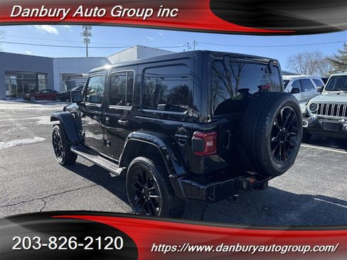Used 2021 Jeep Wrangler Unlimited Sahara AWD/4WD image 4