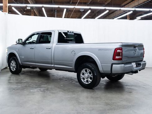 Used 2022 RAM 3500 Laramie AWD/4WD image 4