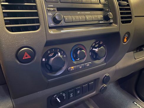 Used 2005 Nissan Xterra Off-Road image 28