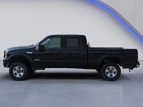Used 2006 Ford F250 Lariat AWD/4WD image 3