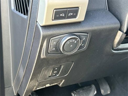 Used 2021 Ford F250 Lariat w/ Lariat Value Package image 32
