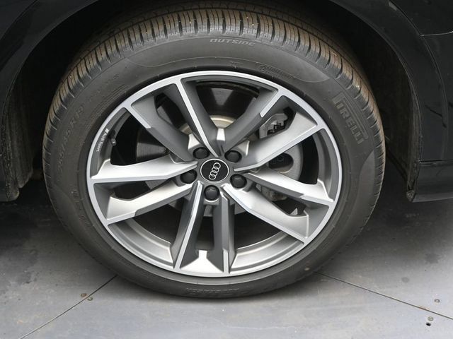 Used 2024 Audi Q3 2.0T Premium w/ Convenience Package AWD/4WD image 10
