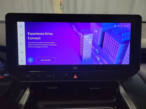 Used 2023 Toyota Venza Limited image 18