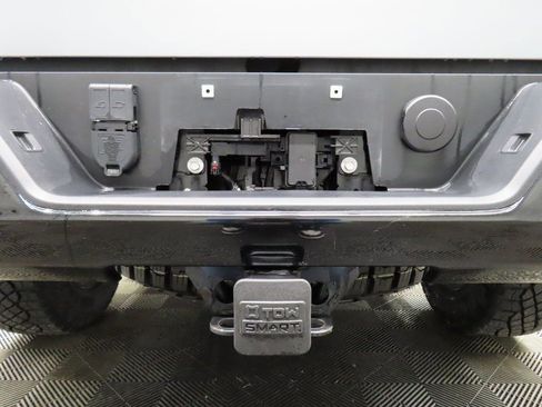Used 2023 Chevrolet Silverado 1500 ZR2 w/ Technology Package image 45