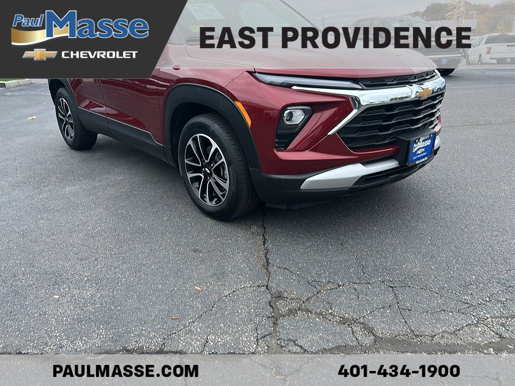 Used 2024 Chevrolet TrailBlazer LT w/ LT Cold Weather Package FWD image 3