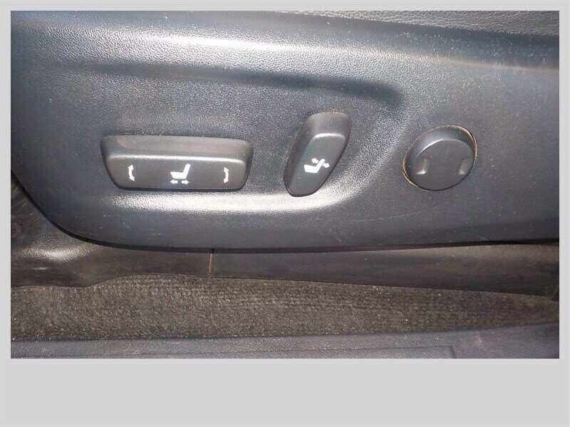 Used 2019 Toyota 4Runner Limited AWD/4WD image 30