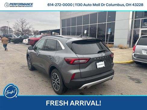 Used 2024 Ford Escape SE image 6