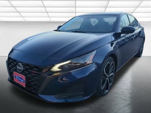 Used 2024 Nissan Altima 2.5 SR image 23