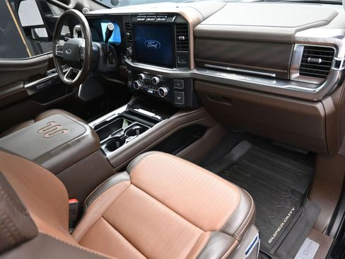Used 2024 Ford F450 King Ranch w/ FX4 Off-Road Package image 44