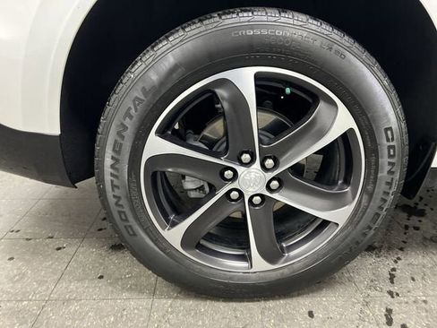 Certified 2021 Buick Enclave Essence w/ Sport Touring Edition image 33