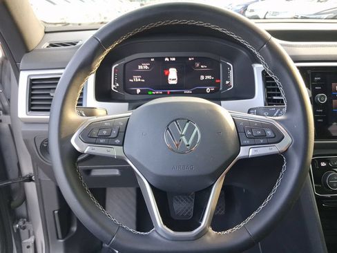 Certified 2023 Volkswagen Atlas Cross Sport SE w/ Panoramic Sunroof Package FWD image 18
