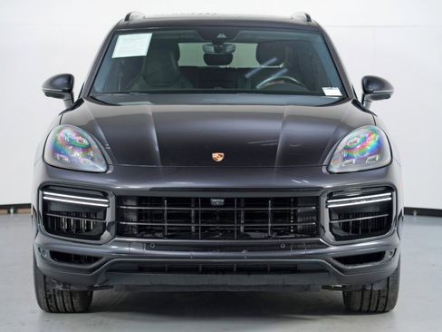 Used 2021 Porsche Cayenne Turbo S image 50