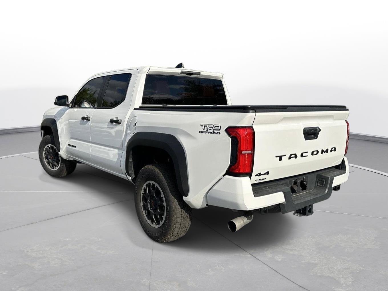 Used 2025 Toyota Tacoma TRD Off-Road AWD/4WD image 8