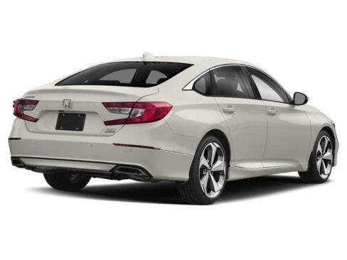 Used 2019 Honda Accord Touring image 2