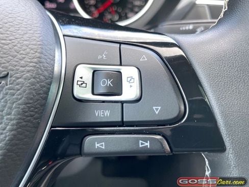 Used 2021 Volkswagen Tiguan SE AWD/4WD image 18