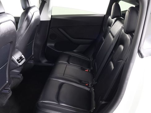 Used 2021 Tesla Model Y Long Range AWD/4WD image 35
