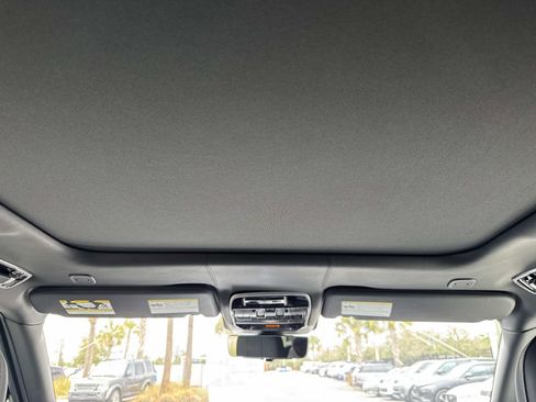 Certified 2023 Land Rover Range Rover Autobiography AWD/4WD image 19