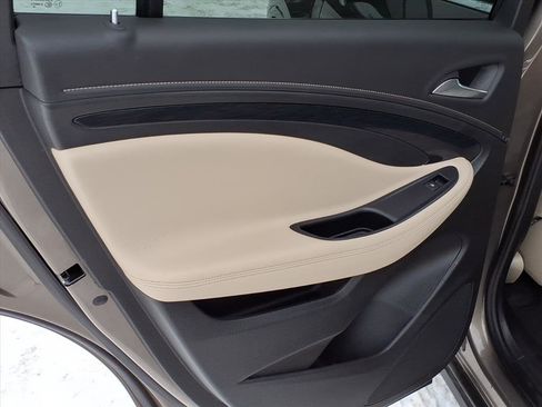 Used 2017 Buick Envision Preferred image 9