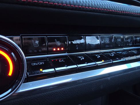 Used 2025 Chevrolet Equinox RS w/ Safety and Technology Package image 28