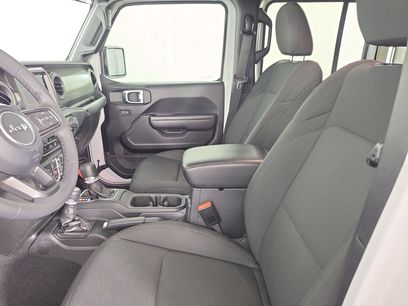 Used 2023 Jeep Gladiator Sport