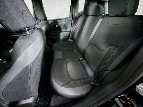 Used 2023 Jeep Renegade Latitude w/ Sun/Sound Group AWD/4WD image 25