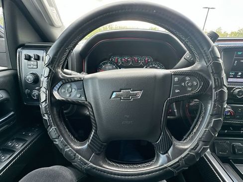 Used 2018 Chevrolet Silverado 1500 LTZ Z71 w/ Redline Edition AWD/4WD image 12