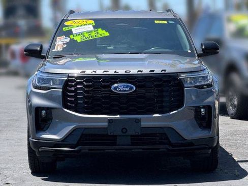 Certified 2025 Ford Explorer ST-Line AWD/4WD image 35