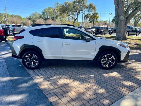 Used 2024 Subaru Crosstrek 2.0i Premium image 5