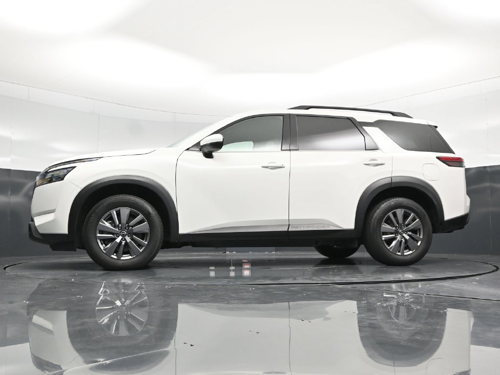 Used 2025 Nissan Pathfinder SV AWD/4WD image 48