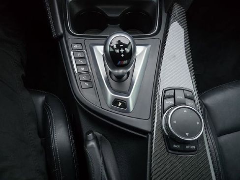 Used 2015 BMW M4 Coupe image 23