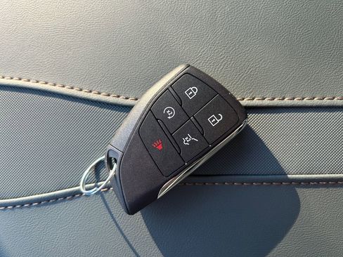 New 2026 GMC Acadia AT4 image 33