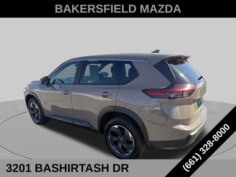 Used 2025 Nissan Rogue SV AWD/4WD image 3