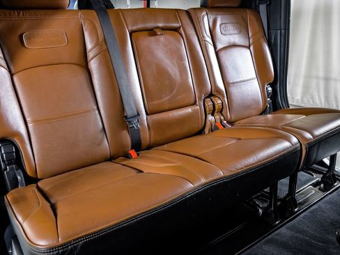 Used 2022 RAM 3500 Limited image 32