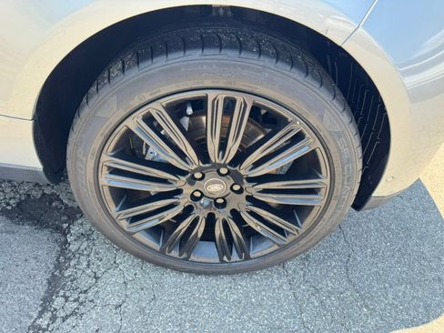 Used 2019 Land Rover Range Rover AWD/4WD image 9