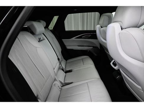 Used 2024 Cadillac Lyriq Luxury RWD image 19