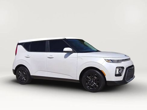 Used 2021 Kia Soul LX FWD image 6