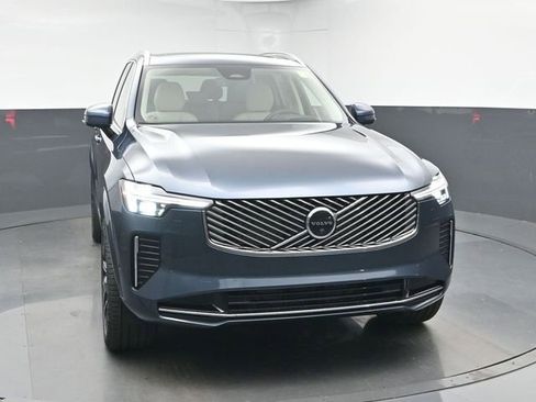New 2026 Volvo XC90 B6 Ultra w/ Protection Package image 2