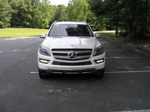 Used 2013 Mercedes-Benz GL 450 4MATIC image 2