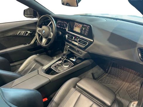 Used 2022 BMW Z4 M40i image 9