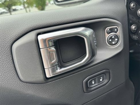 New 2025 Jeep Wrangler Sahara w/ Technology Group image 27