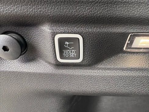 New 2025 Jeep Grand Cherokee L Limited w/ Black Appearance Package image 29