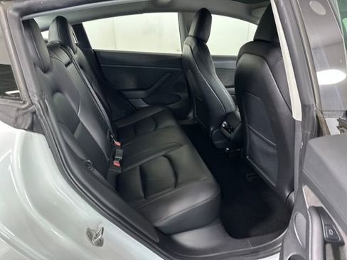 Used 2022 Tesla Model 3 Long Range image 26