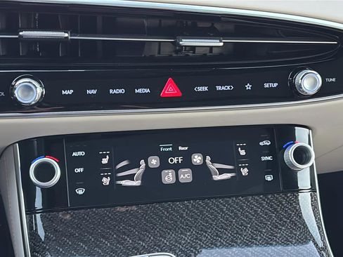 Certified 2026 Genesis GV70 3.5T Sport Prestige image 33