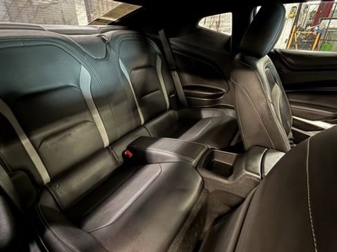 Used 2019 Chevrolet Camaro LT image 19
